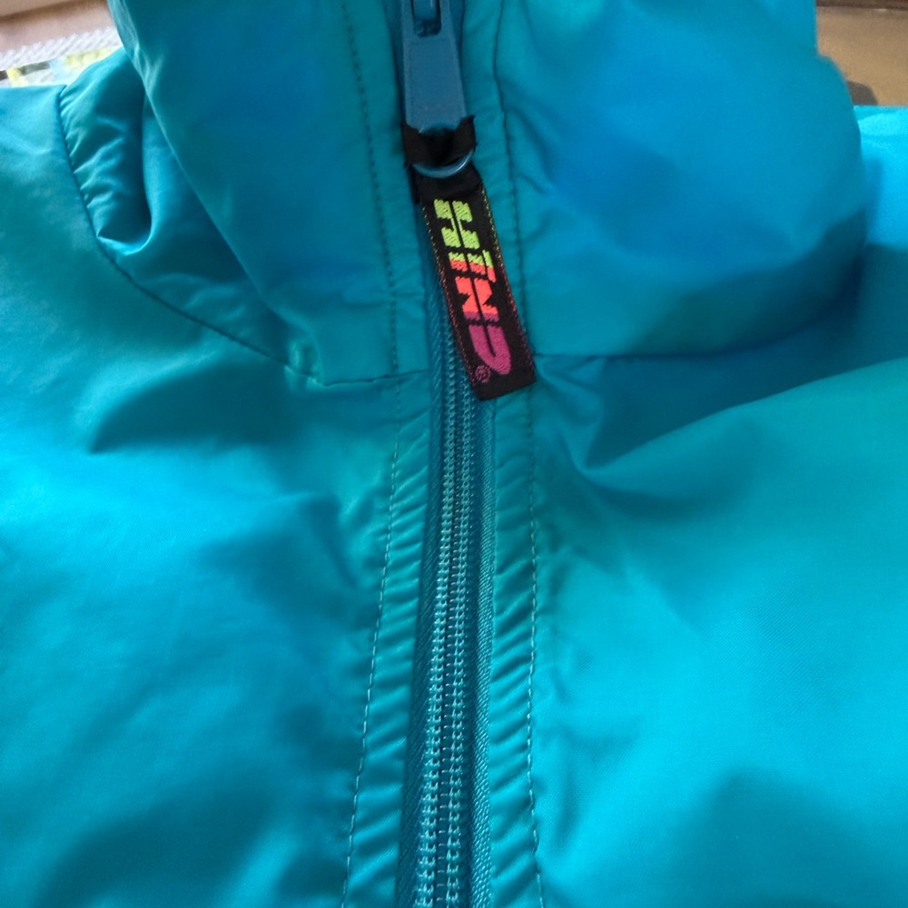 Hind Women's Colorblock Windbreaker Vest in Teal, Blue & Magenta - Picture 2 of 3